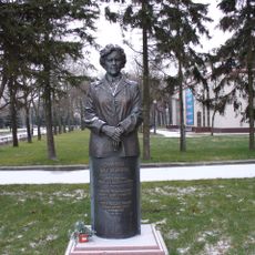 Statue of Anna Sinilkina