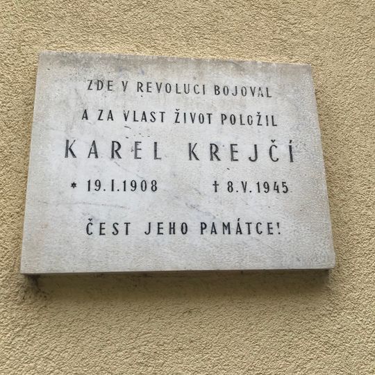 Pamětní deska Karla Krejčího v ulici U družstva Život v Nuslích