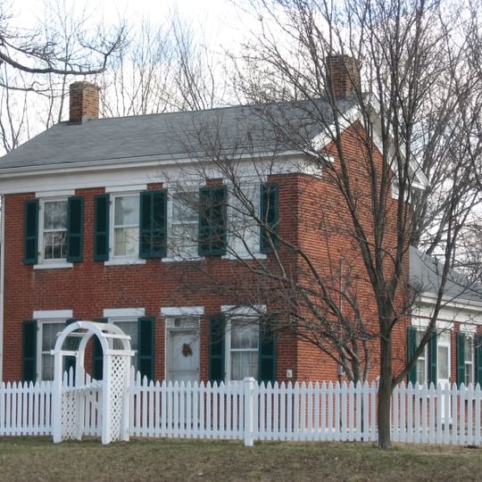 Christopher Apple House