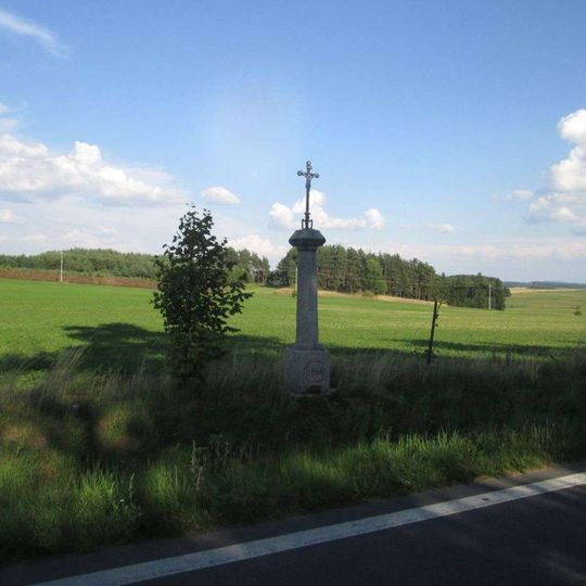 Kříž jižně od Velkého Boru u silnice