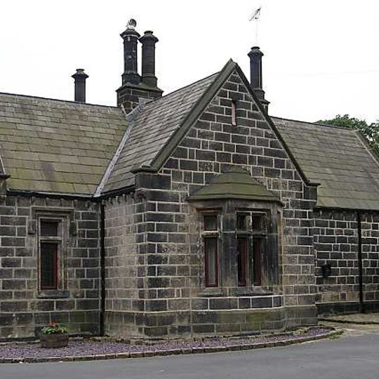 Lodges, Gate Piers, Gates And Walls To Hunslet Cemetery