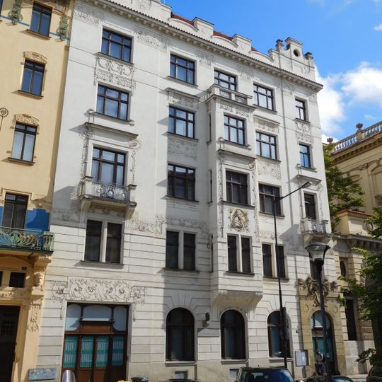 Senovážné náměstí 12‎