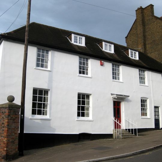 31-35, West Street