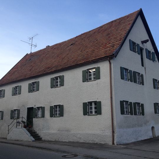 Wohnhaus der ehemaligen Wassermühle und Zweihof