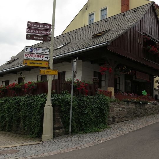 Srub čp. 81 s podloubím