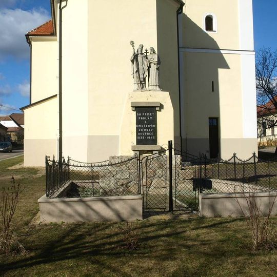 Pomník padlým v Havraníkách