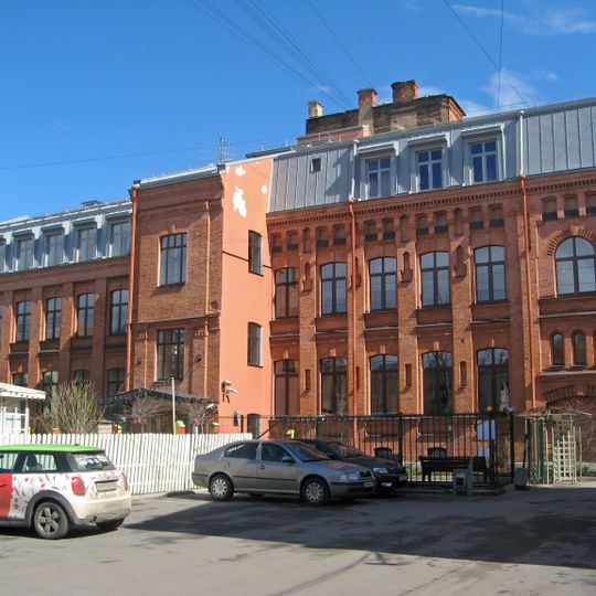 Здание фабрики братьев Бух