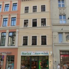 Wohnhaus in geschlossener Bebauung, mit Laden An der Frauenkirche 3