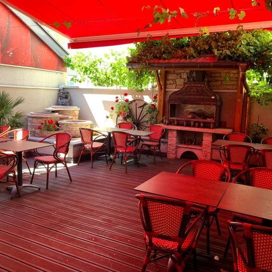 Restaurant La Rose Rouge Decines