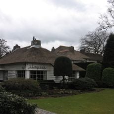 Driedubbel woonhuis, deel uitmakend van het complex "Dudokhuizen" langs de Godelindeweg