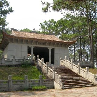 Nguyen Huu Hao Mausoleum