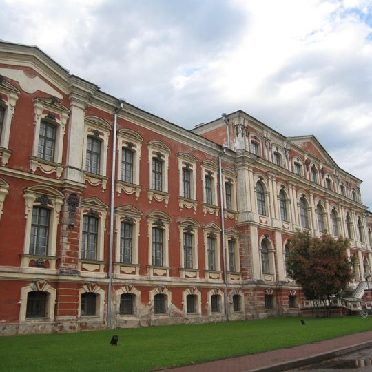 Fasādes dekoratīvā apdare