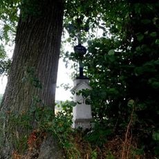 Kříž na severozápadním okraji Otročic