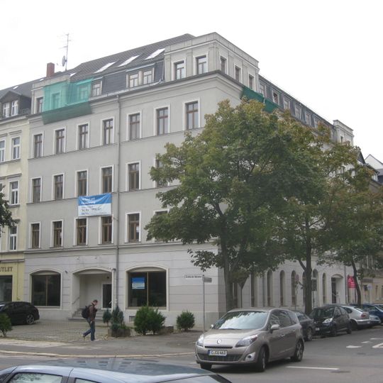 Mietshaus in geschlossener Bebauung, in Ecklage Elisenstraße 1