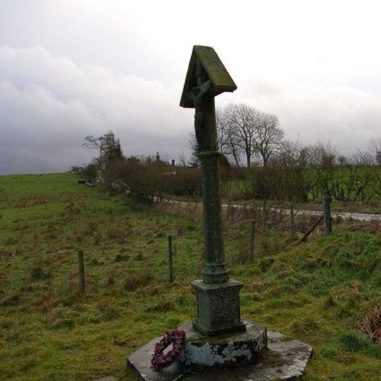 Wallace War Memorial Approximately 100 Metres South Of Maidenway House