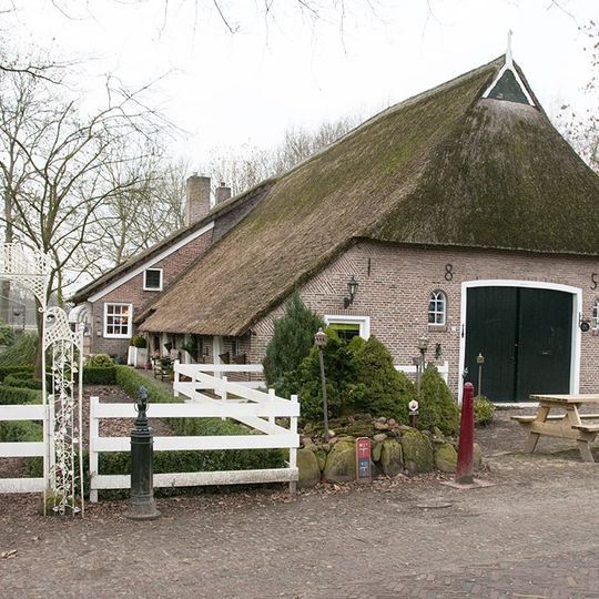 Achterste Erm 2, Erm