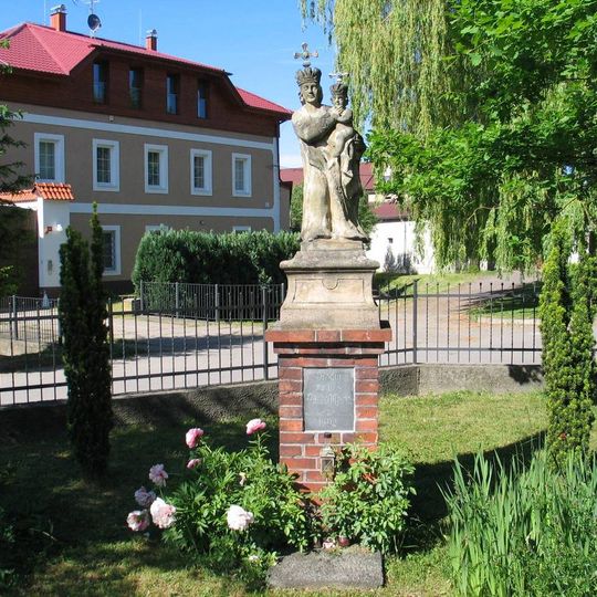 Socha Panny Marie s Ježíškem v Kněževsi