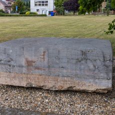 Plastika Fragment na Cestě mramoru v Dobřichovicích