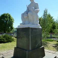 Turgenev haykali, Oryol temir yoʻl vokzali