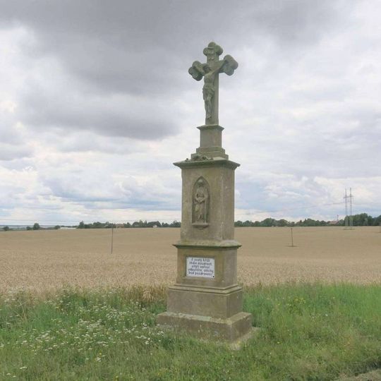 Kříž u silnice mezi Soběrazí a Lhání