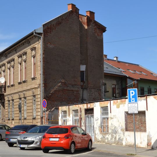 Nájomný dom priechodový