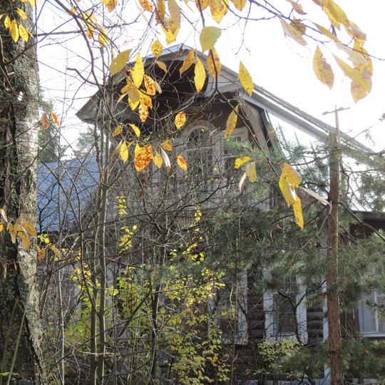 Dacha at Kommunalny Prospect, 32