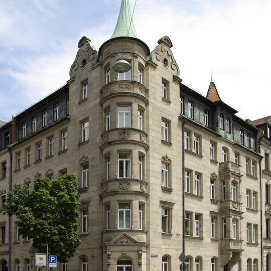 Mietshaus in Ecklage, ehemals mit Gaststätte