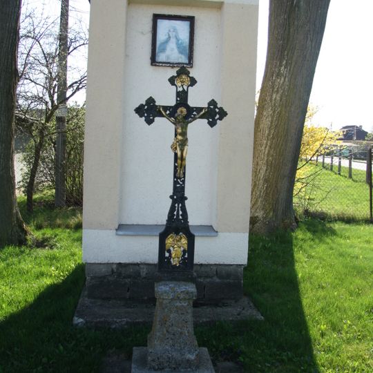 Kříž v Čelistné u kaple