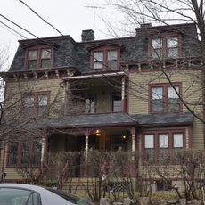 Linden Apartments