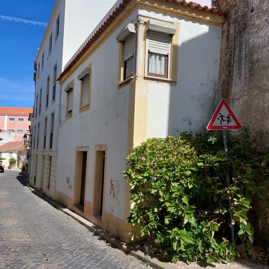 Casa na Rua Actor Taborda, 18 e 20