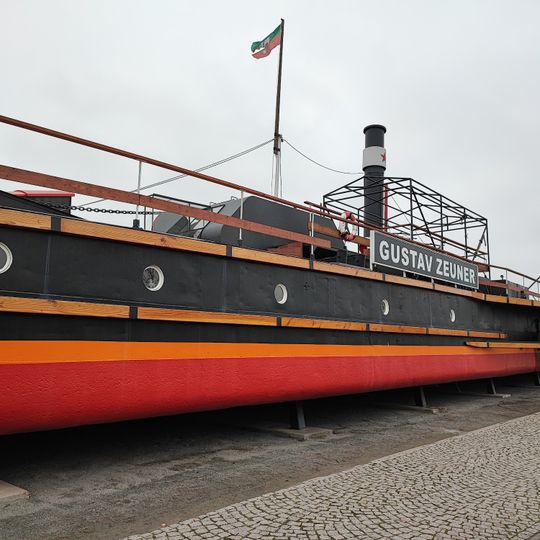 Chain steamer "Gustav Zeuner"
