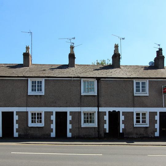 Atworth Terrace and Atworth House