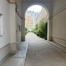 Square des Ajoux
