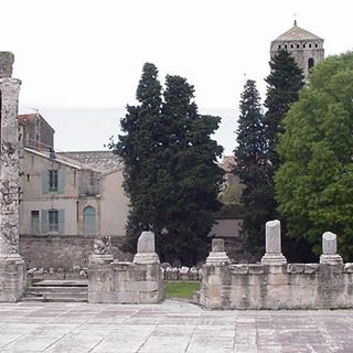Monumentos romanos y románicos de Arlés