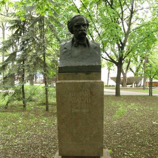 Bust of Gheorghe Asachi in the Alley of Classics, Chișinău