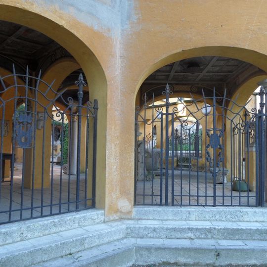 Cortiletto degli Schiavoni e Portico del Parente