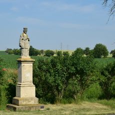 Socha svatého Jana Nepomuckého na západním okraji Výškova