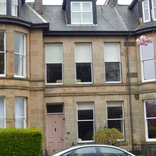 9 Glenan Gardens, Argyle Street West, Helensburgh