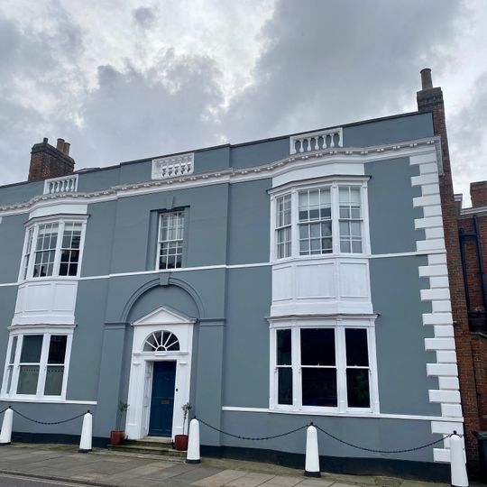 Number 7 Including Bollards, Chains And Wall To North  Wall To South Side Of Myddylton Place