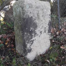 Milestone, just E of Leeds Road, jct Breary Lane East and Creskeld Lane