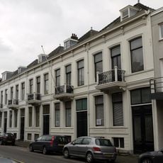 Ensemble van 7 herenhuizen in de stijl van het eclecticisme