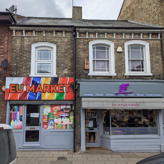 18 And 18A, Market Square