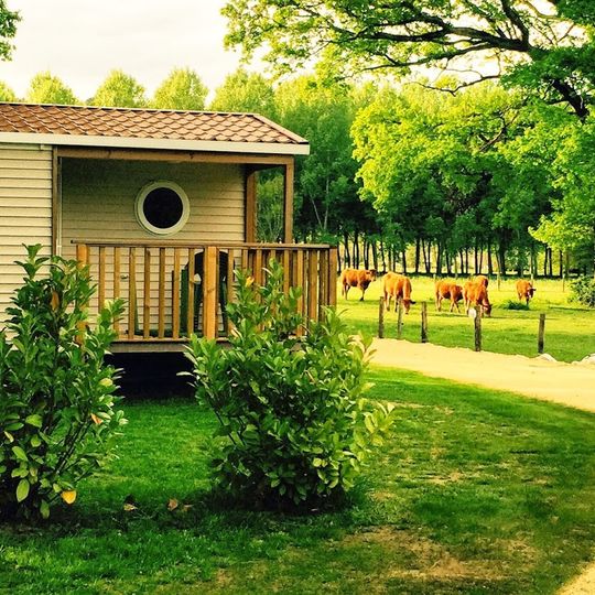 Camping Au Fil de l'Eau