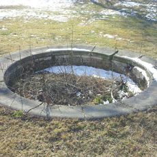 Kašna v Trmicích u zámku