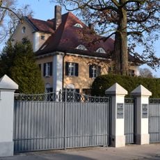 Großhesselloher Straße 8