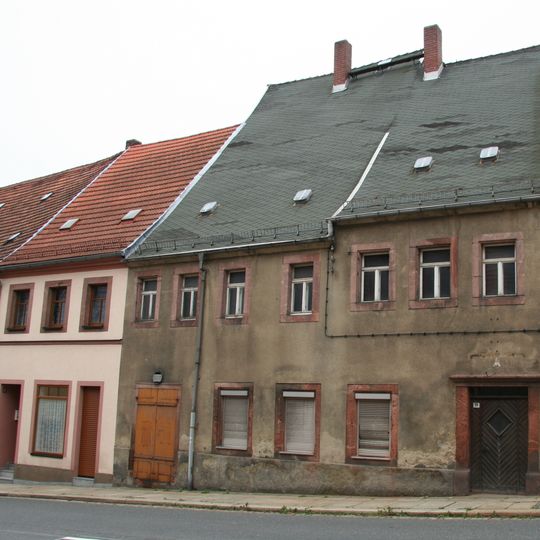 Wohnhaus in geschlossener Bebauung