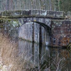 Bogenbrücke der Schleuse 64
