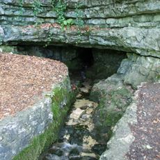 Brunnensteighöhle