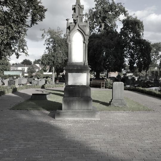 Grafmonument Kaatsheuvel 524404