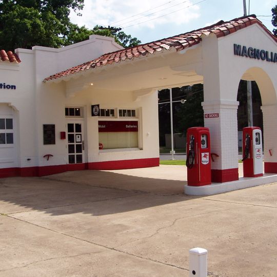 Magnolia Mobil Gas Station